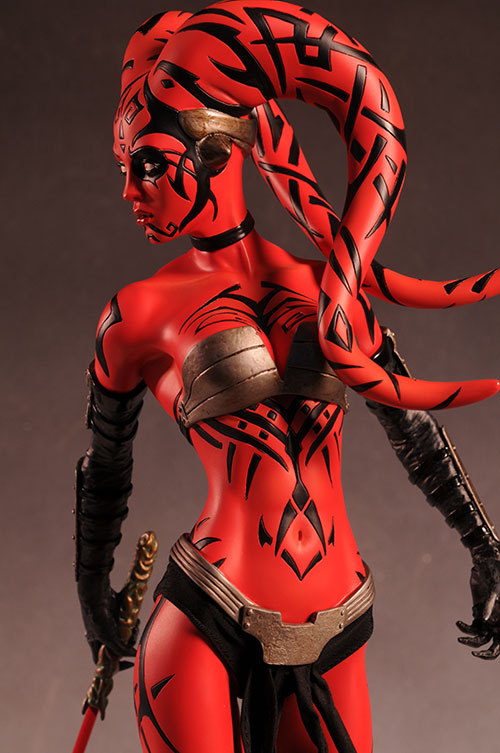 Star Wars Darth Talon bust and statue by Gentle Giant, Sideshow