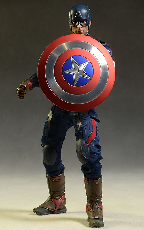 Avengers Age of Ultron Captain America action figure by Hot Toys