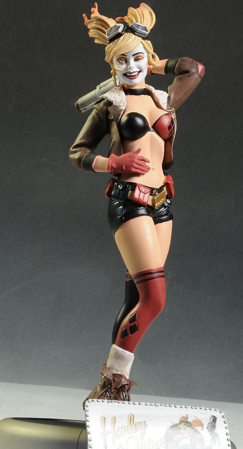 DC Bombshells Harley Quinn statue by DC Collectibles