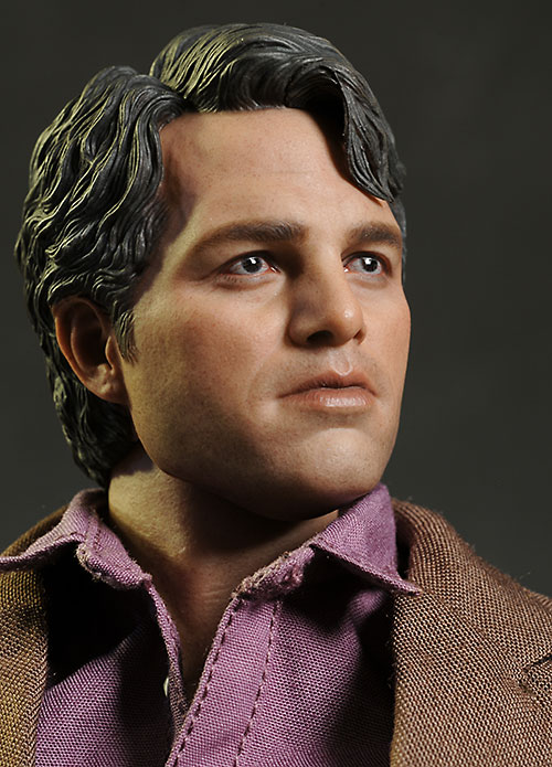 Avengers Bruce Banner 1/6th action figure by Hot Toys