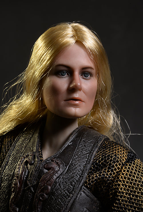 Review and photos of Eowyn Lord of the Rings action figure by Asmus