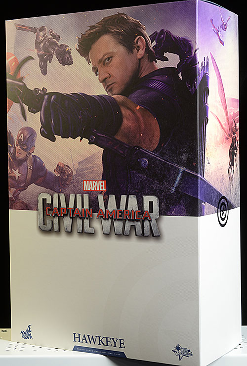 Civil War Hawkeye 1/6th action figure by Hot Toys
