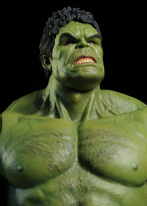 Avengers Hulk sixth scale action figure  by Hot Toys