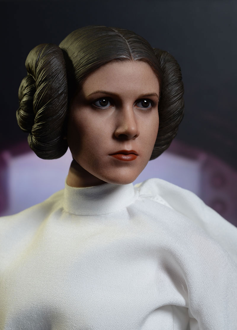 Hot Toys Princess Leia action figure