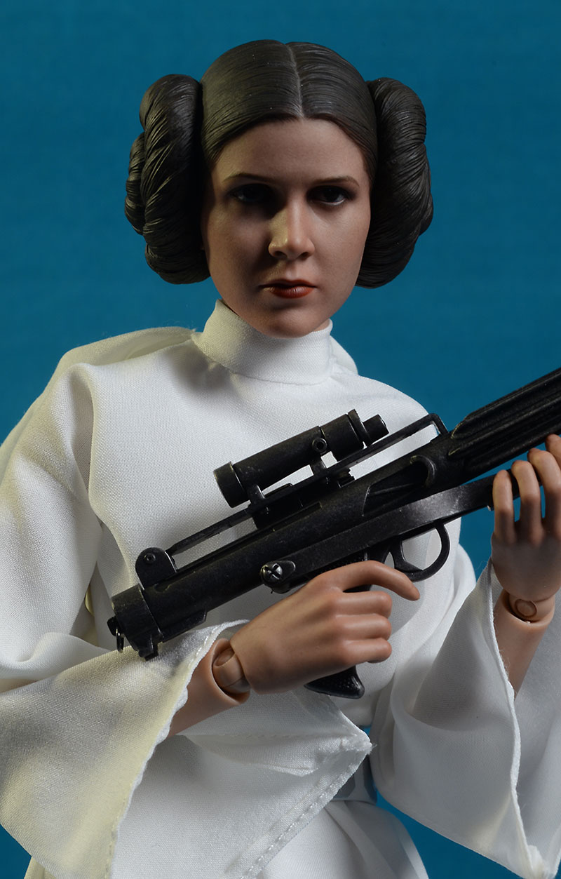 Star Wars Princess Leia sixth scale action figure by Hot TOys