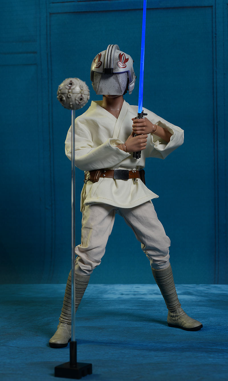 Star Wars New Hope Luke Skywalker sixth scale figure by hot Toys
