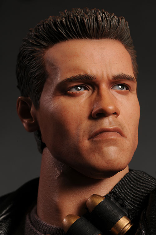 Terminator 2 T-800 DX10 action figure by Hot Toys