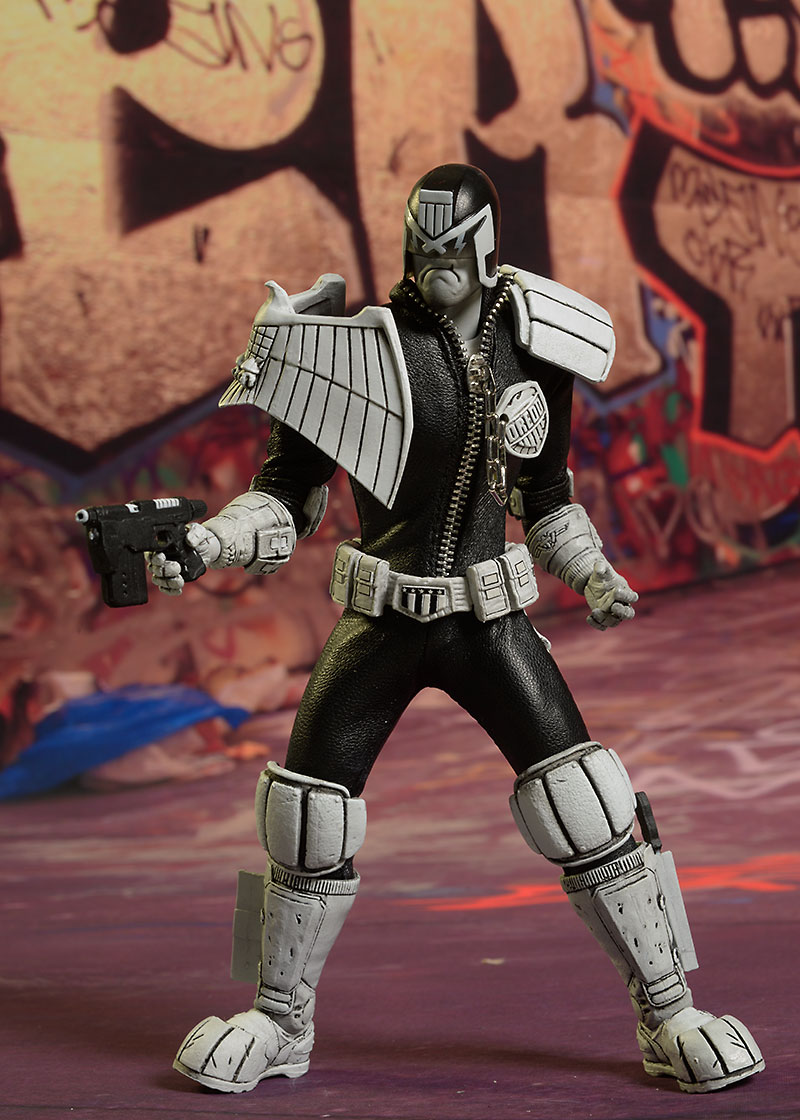 One:12 Collective NYCC exclusive Dredd figure by Mezco