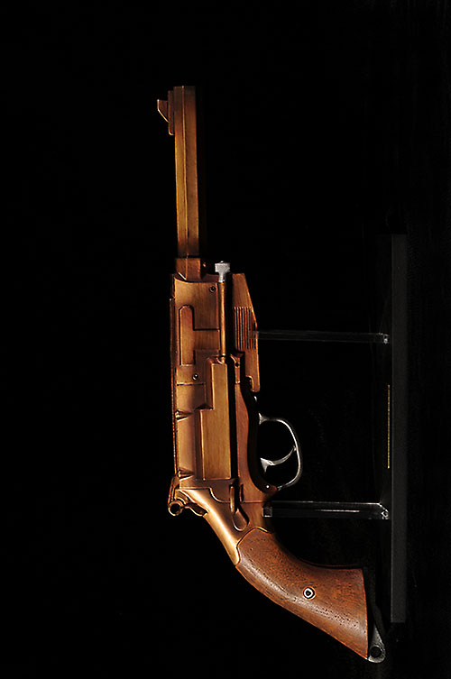 Firefly Malcolm Reynolds prop replica pistol by Qmx
