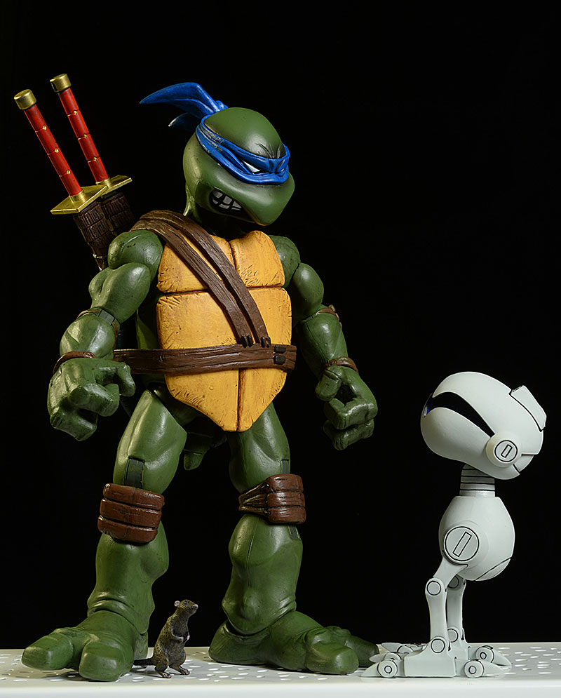 TMNT Mousers 1/6th scale action figures by Mondo