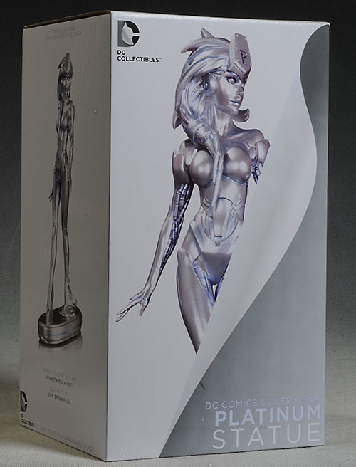 Cover Girls of the DCU Platinum statue by DC Collectibles