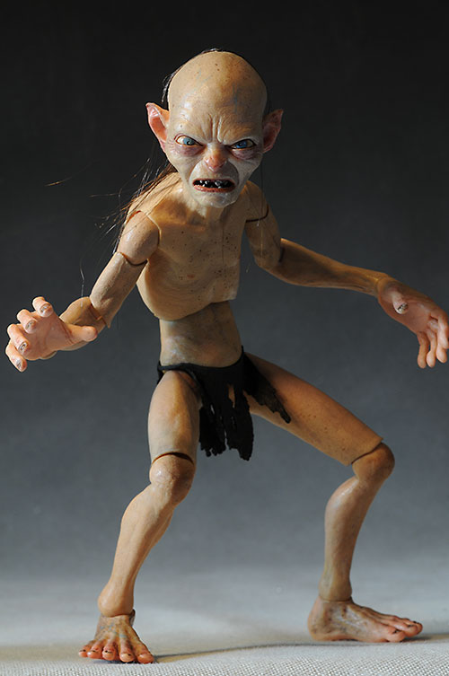 Lord of the Rings Gollum 1/4 scale figure by NECA