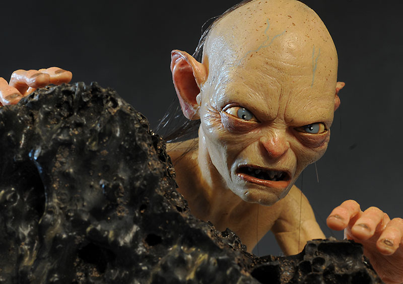 Lord of the Rings Gollum 1/4 scale figure by NECA