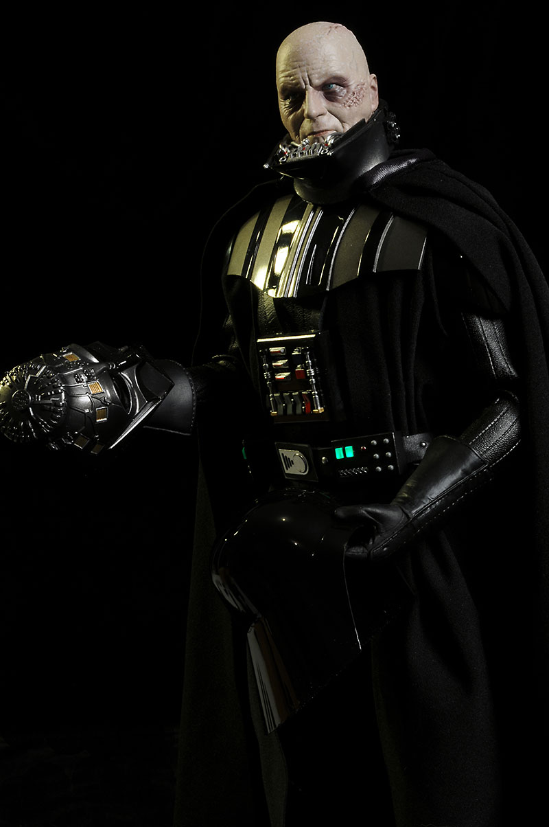 Star Wars Darth Vader deluxe action figure by Sideshow Collectibles