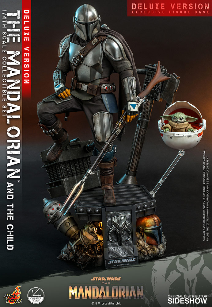 Hot Toys Mandalorian and Grogu action figure
