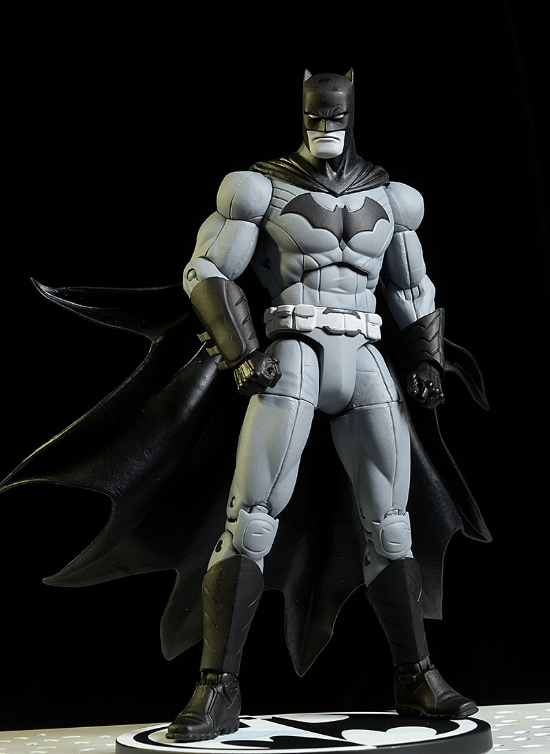 Batman Black & White (Lee, Capullo, Kane) action figures by DC Collectibles