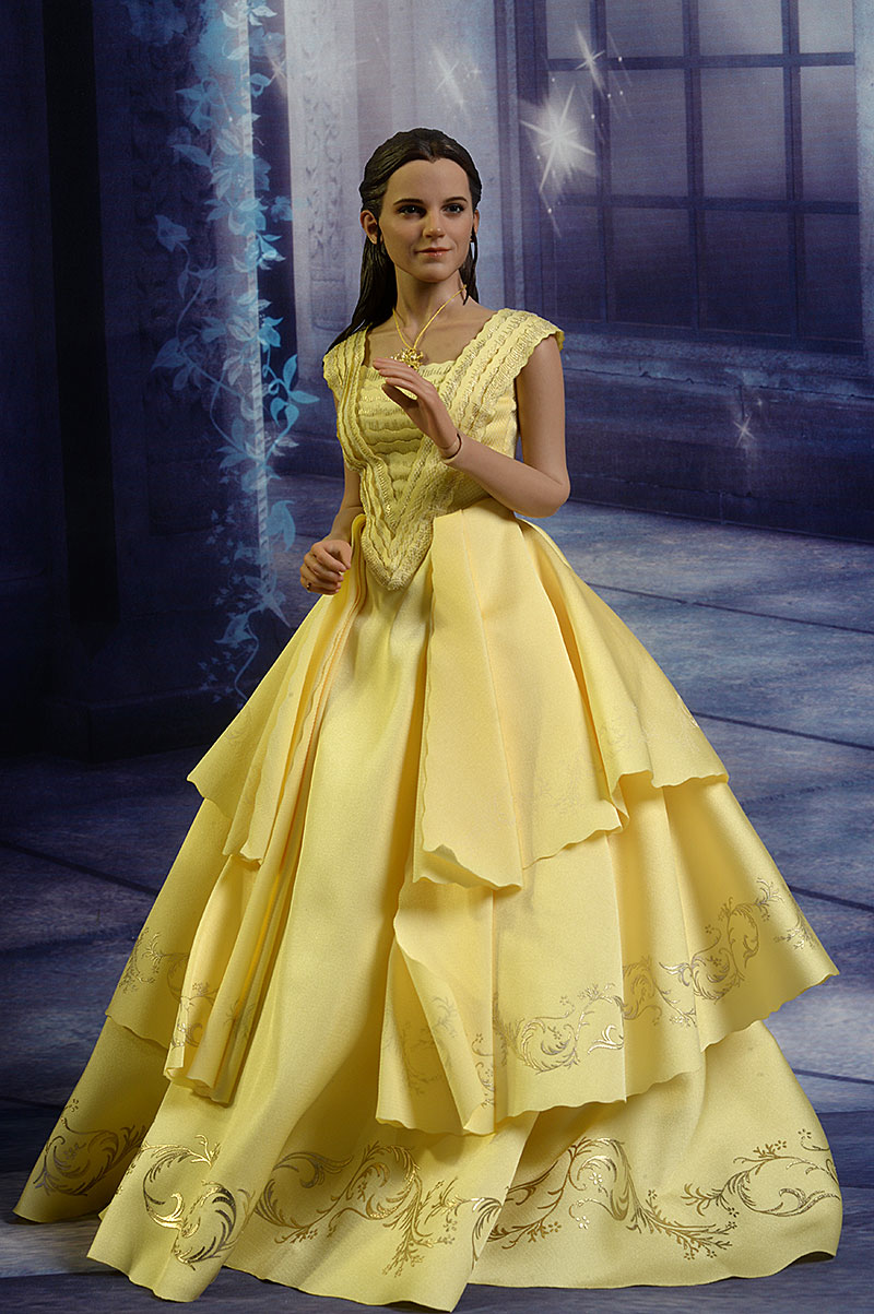 Belle Beauty and the Beast sixth scale action figure by hot Toys