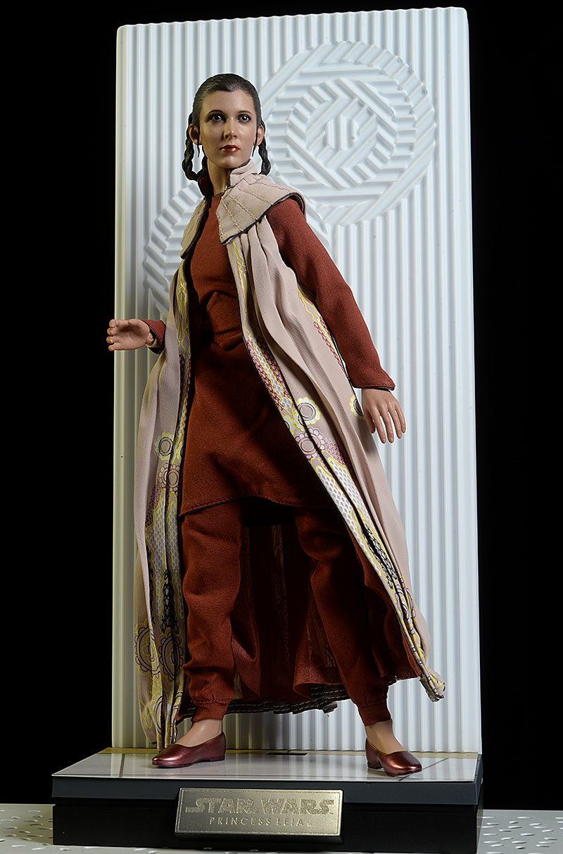 Princess Leia Bespin Star Wars sixth scale action figure by Hot Toys