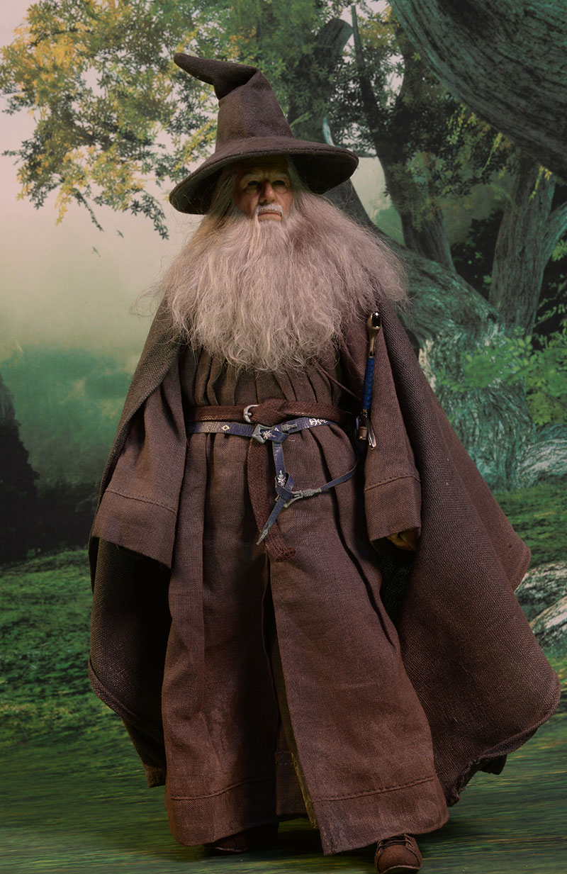 Gandalf the Grey Crown Edition Lord of the Rings sixth scale action figure by Asmus