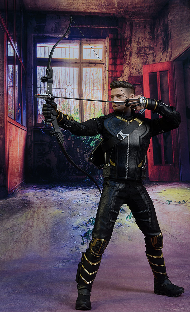 Hawkeye Avengers Endgame sixth scale action figure by Hot Toys
