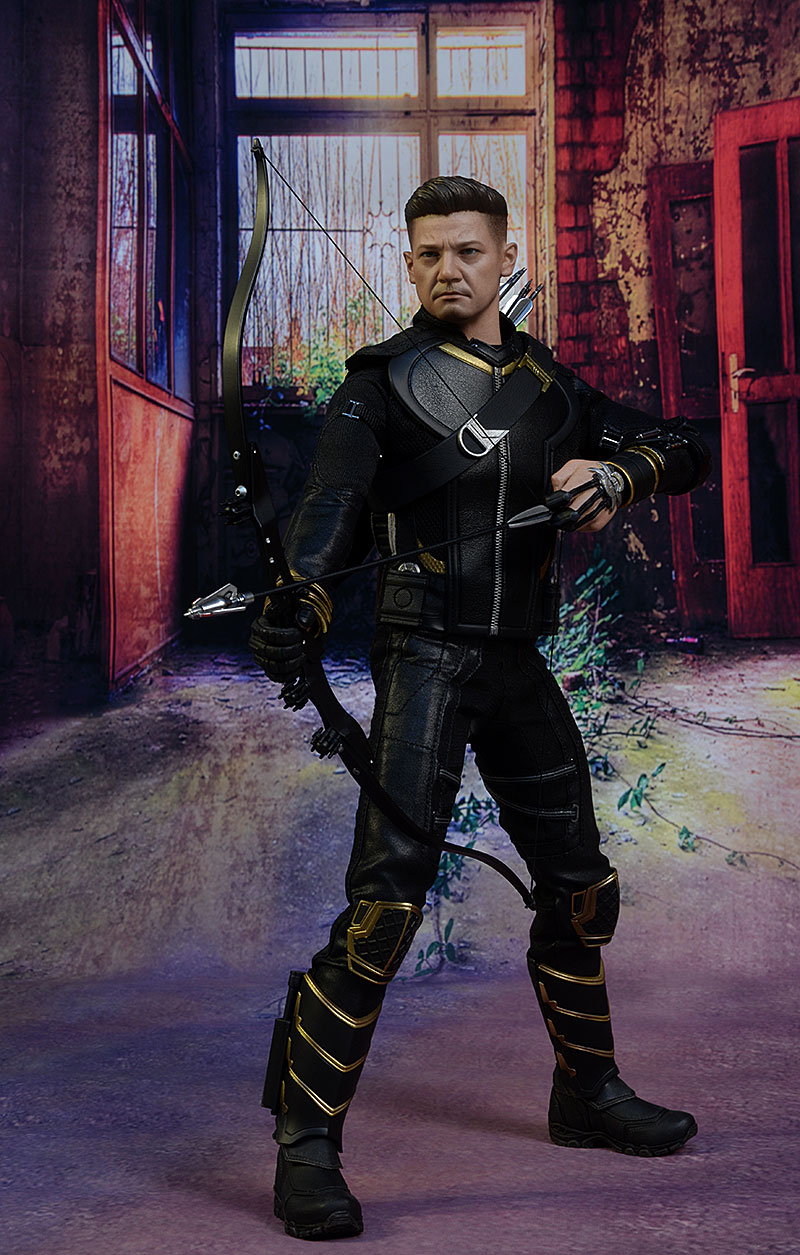 Hawkeye Avengers Endgame sixth scale action figure by Hot Toys