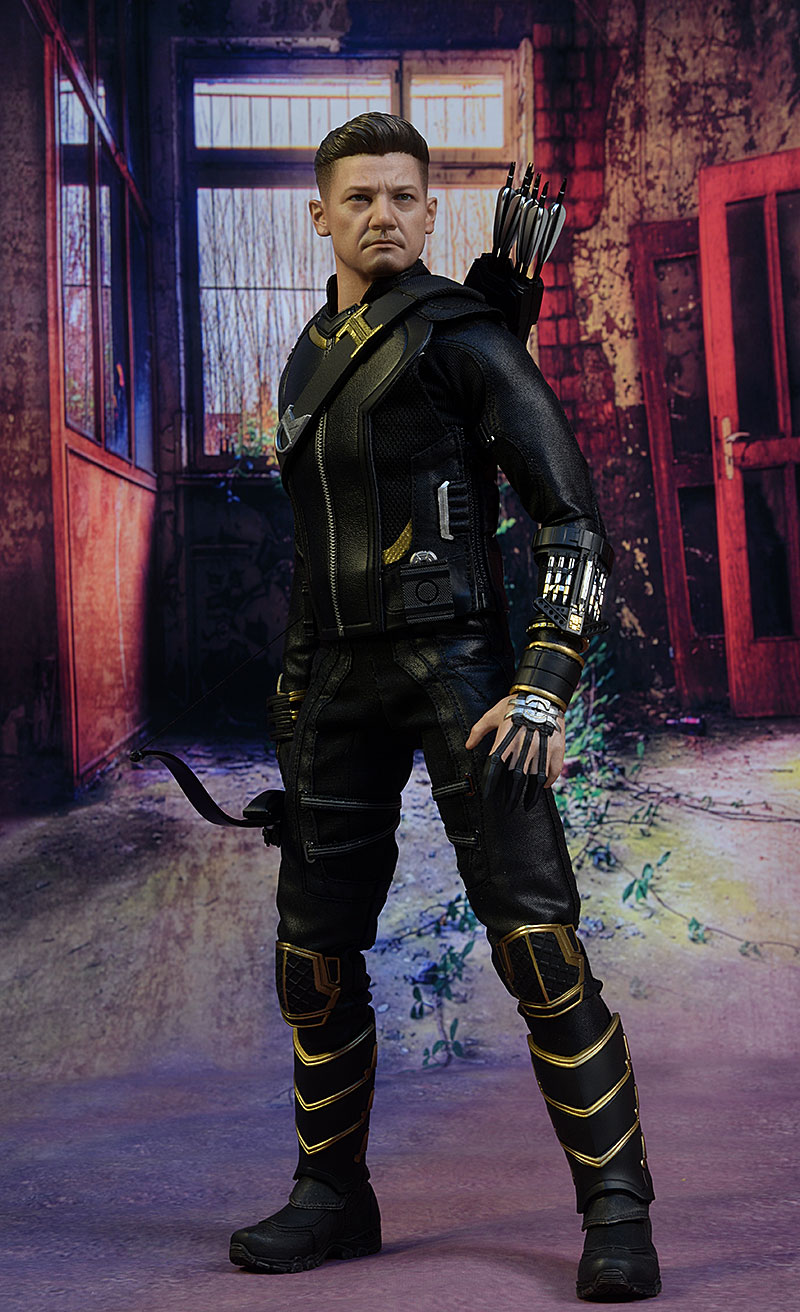 Hawkeye Avengers Endgame sixth scale action figure by Hot Toys