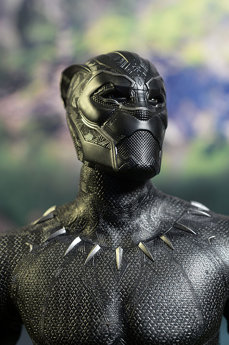 Black Panther MMS470 sixth scale action figure by Hot Toys