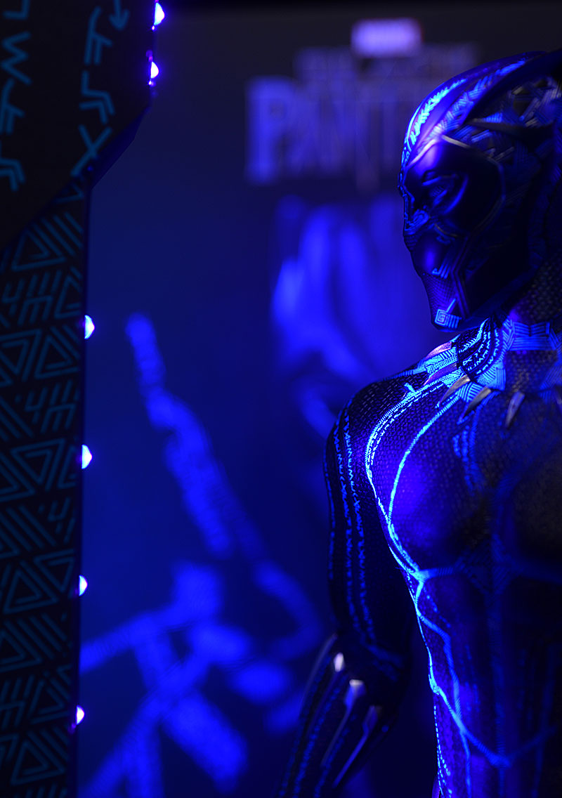 Black Panther MMS470 sixth scale action figure by Hot Toys