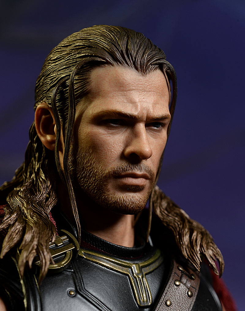 Roadworn Thor Ragnarok sixth scale action figure by Hot Toys