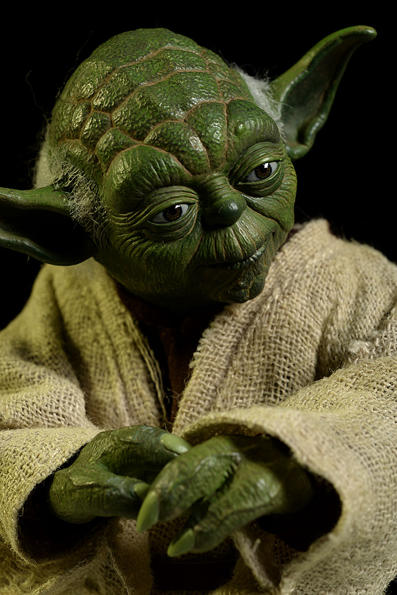 Yoda Star Wars sixth scale action figure by Hot Toys