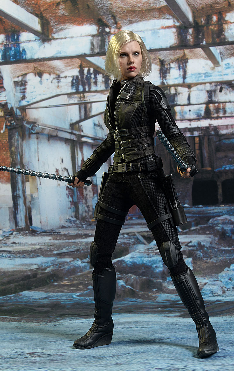 Black Widow Avengers Inifinty War sixth scale action figure by Hot Toys
