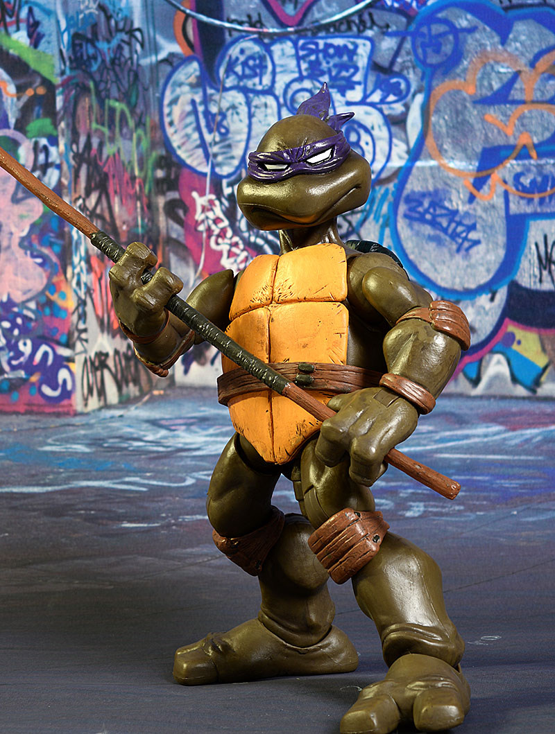 Donatello TMNT sixth scale action figure exclusive by Mondo