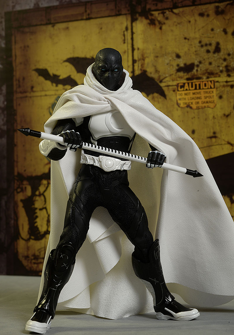 Moon Knight Crescent Edition One:12 Collective action figure by Mezco