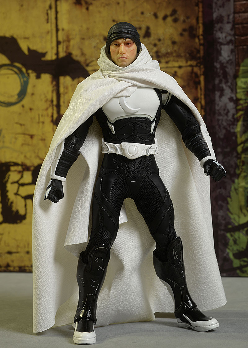 Moon Knight Crescent Edition One:12 Collective action figure by Mezco