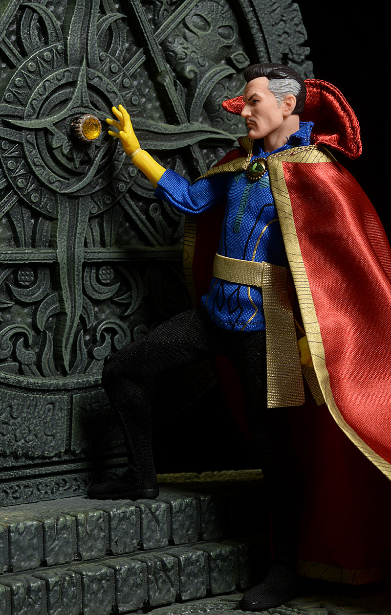 Doctor Strange One:12 Collective action figure by Mezco