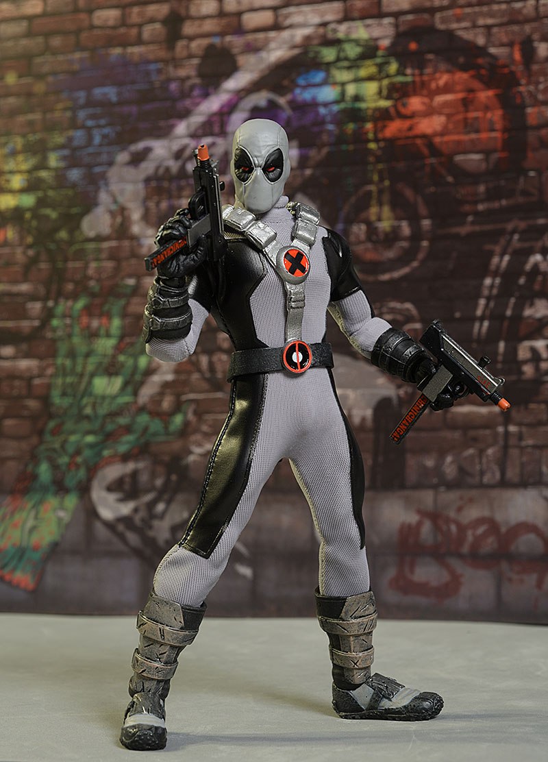 In STOCK Mezco One 12 Marvel X-Force Deadpool PX Action Figure 