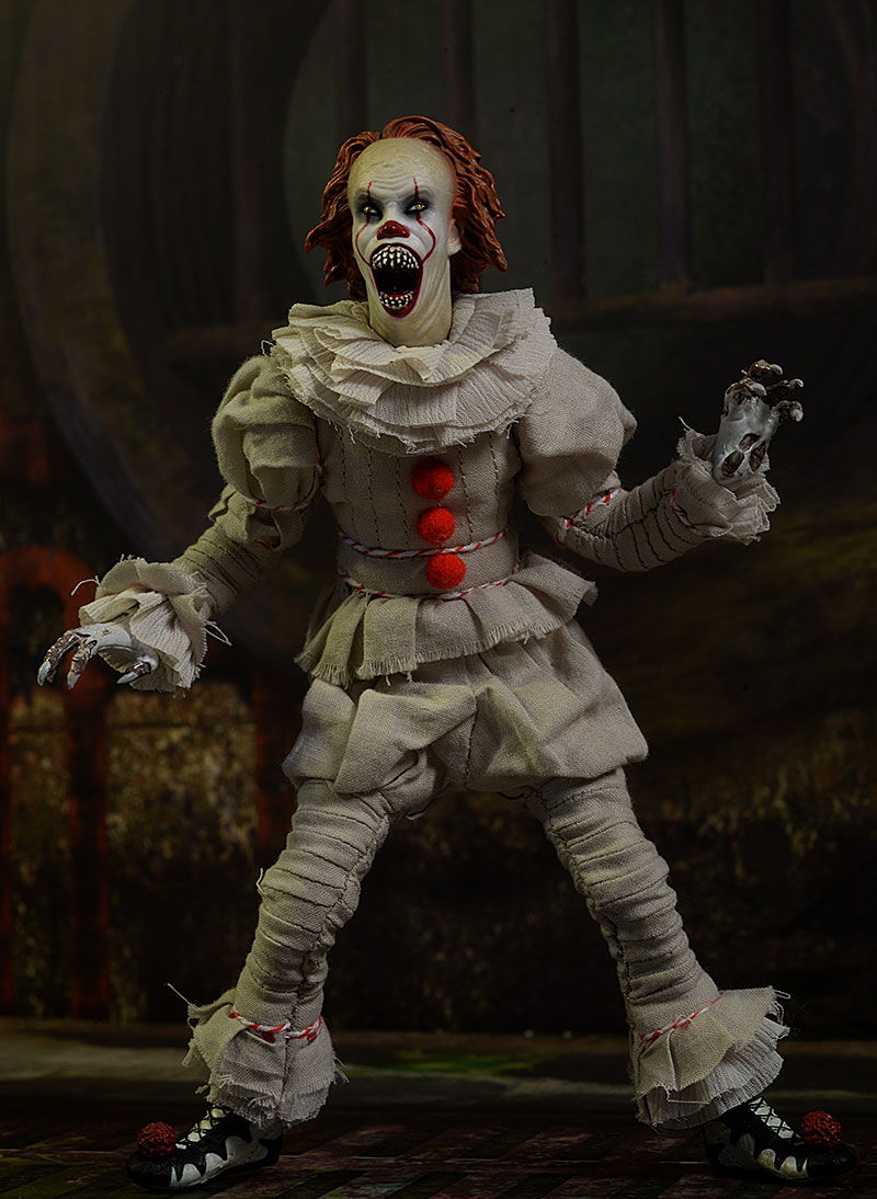 Pennywise IT One:12 Collective action figure by Mezco