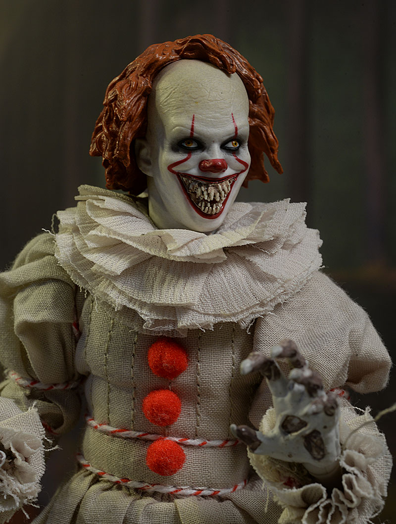 2017 Mezco One:12 Collective It Pennywise 
