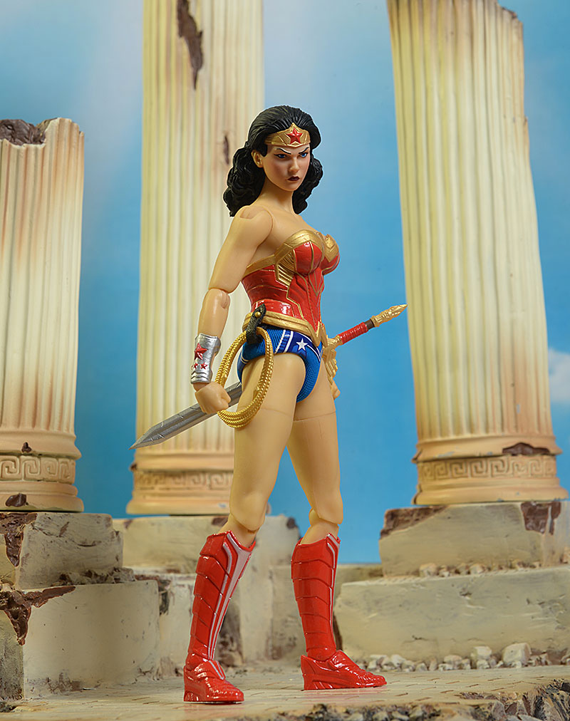 Wonder Woman Classic One:12 Collective action figure by Mezco