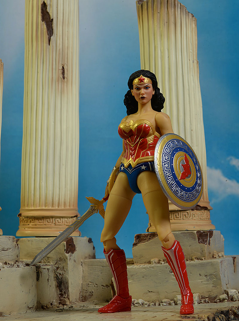 Wonder Woman Classic One:12 Collective action figure by Mezco