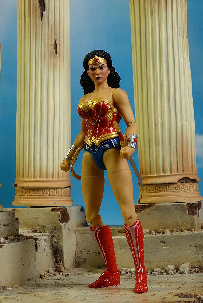 Wonder Woman Classic One:12 Collective action figure by Mezco