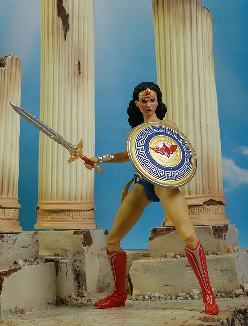 Wonder Woman Classic One:12 Collective action figure by Mezco