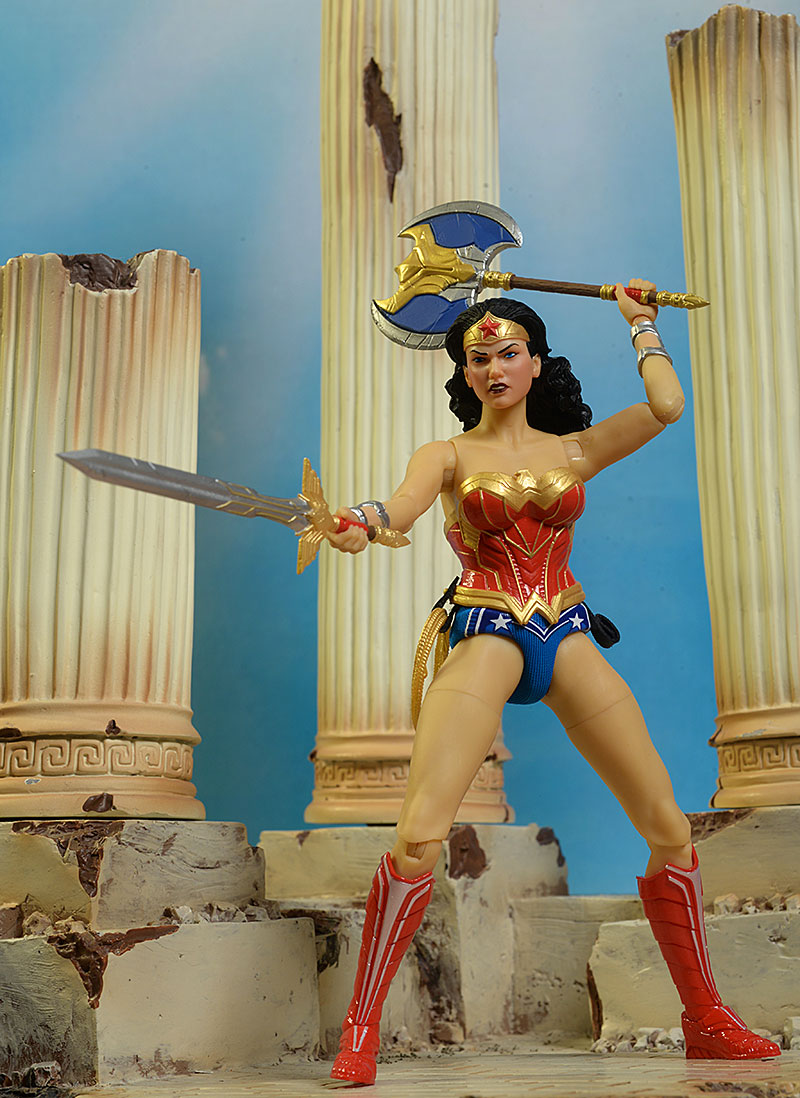 Wonder Woman Classic One:12 Collective action figure by Mezco
