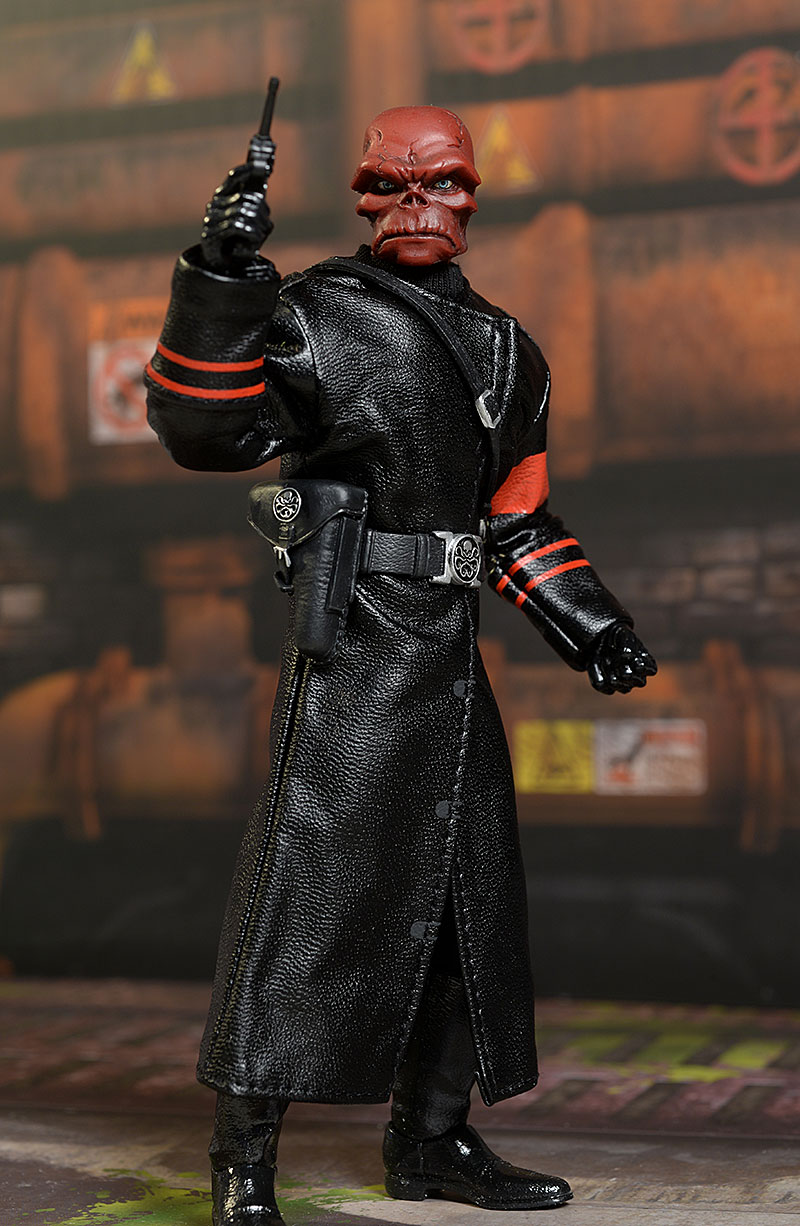 Red Skull One:12 Collective action figure by Mezco Toyz