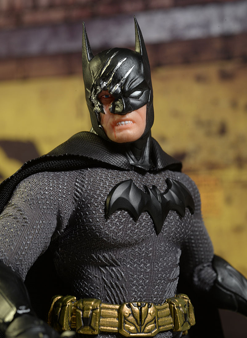 Review and photos of Batman Sovereign Knight One:12 Collective 