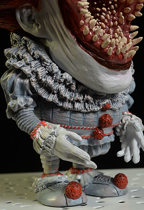 IT Pennywise 'Dead Lights' variant vinyl figure by Star Ace