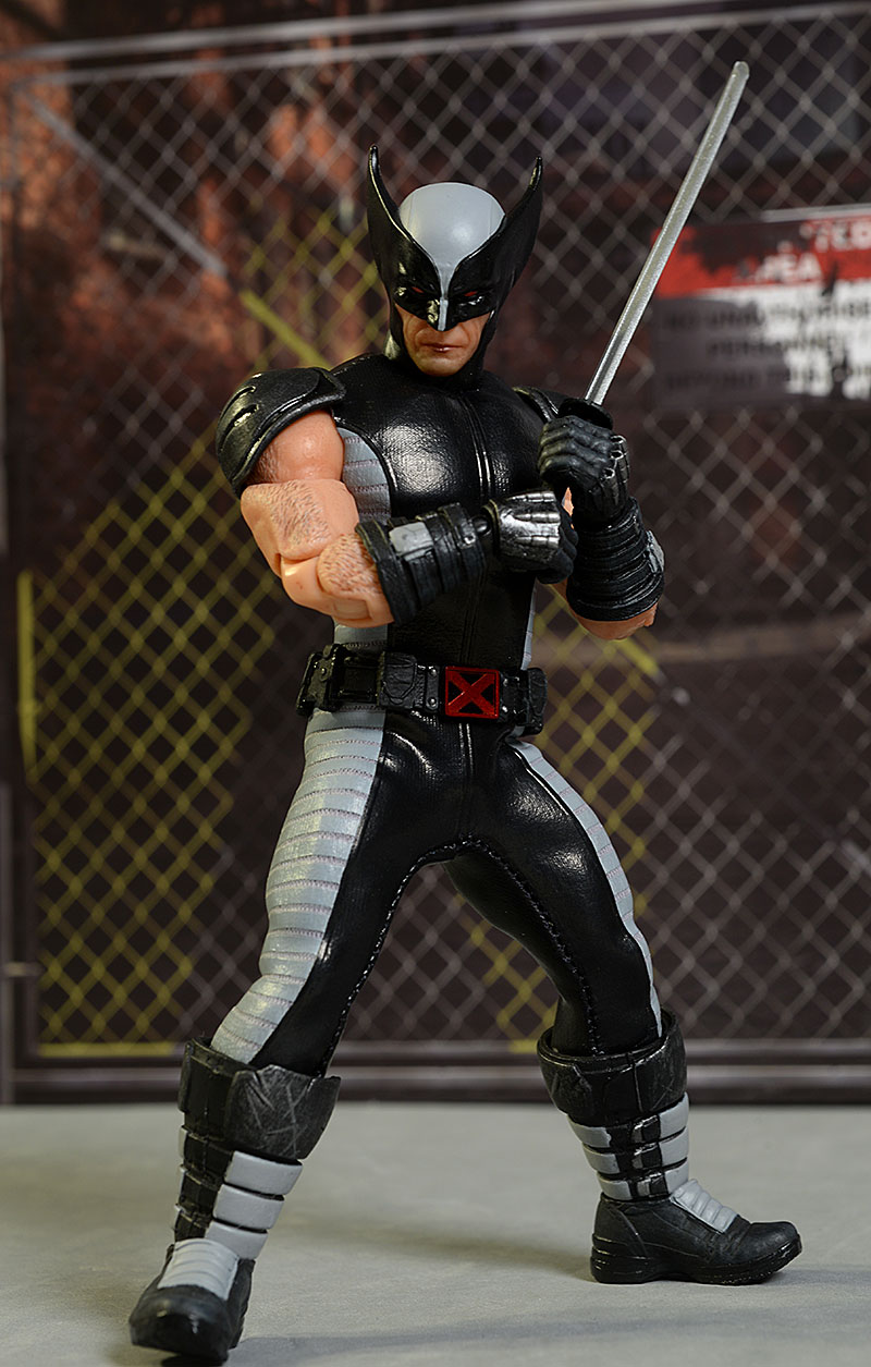 Mezco ONE:12 X-Force WOLVERINE previews PX exclusive IN STOCK 