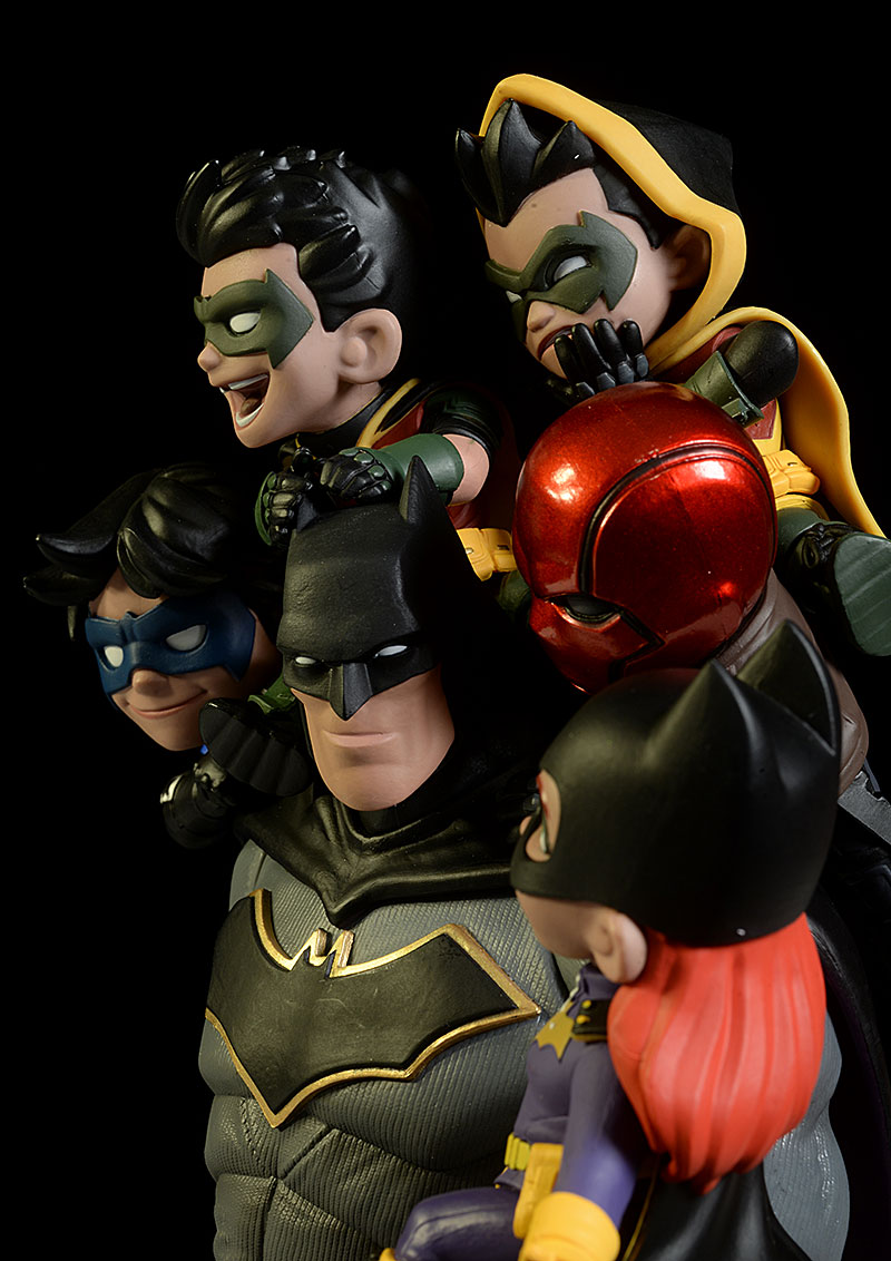 Batman: Family Qmx Q-Master diorama statue by Quantum Mechanix