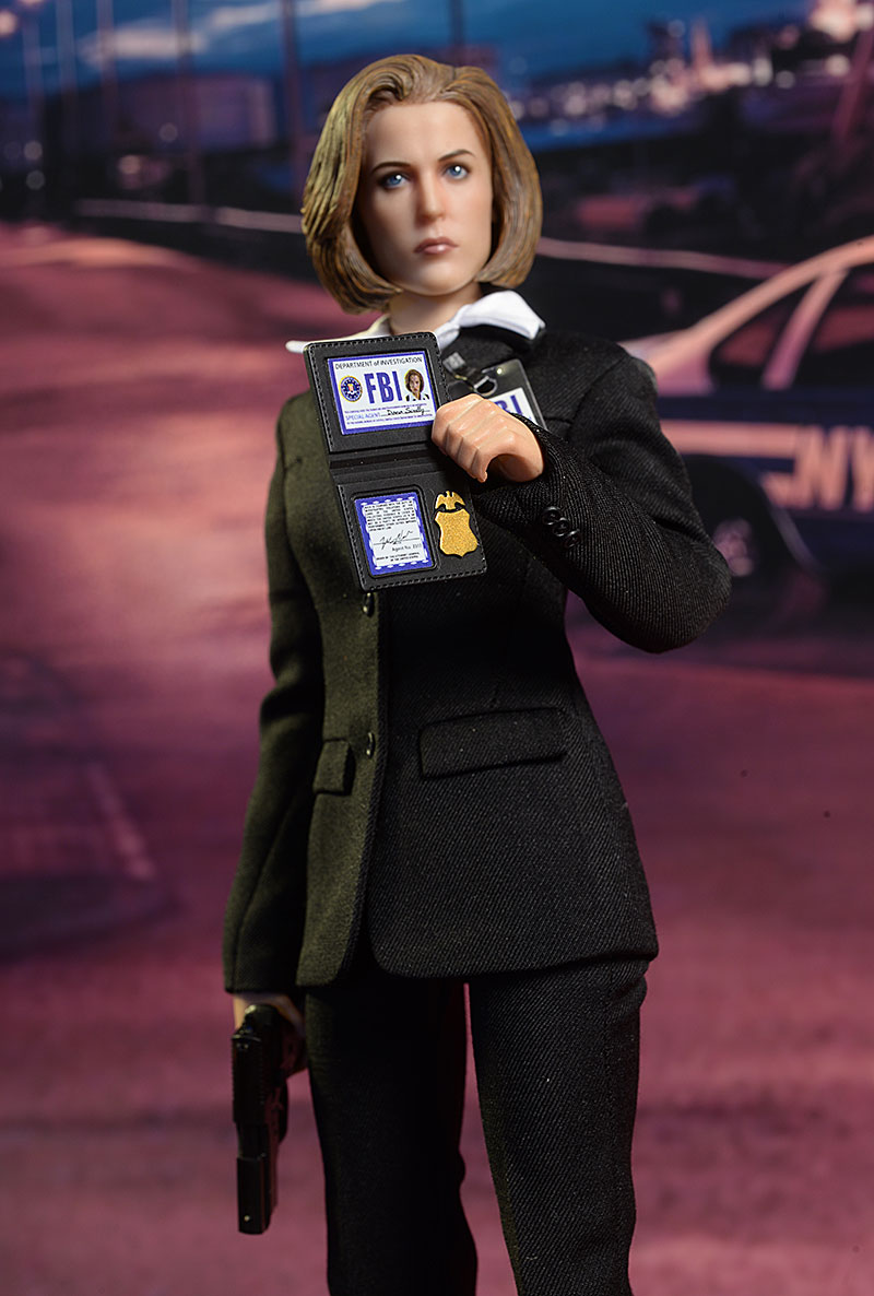 Agent Dana Scully X-Files sixth scale action figure by ThreeZero