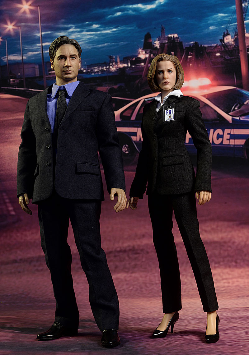 Agent Dana Scully X-Files sixth scale action figure by ThreeZero